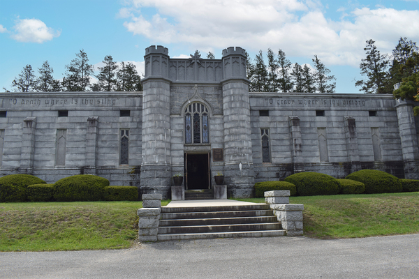 Mount Rose Cemetery cemetery grounds and headstones