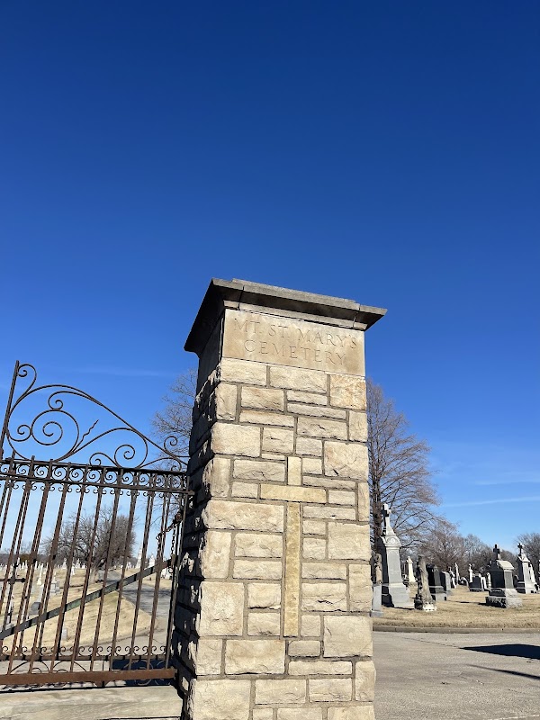 Mount Saint Marys Cemetery grounds