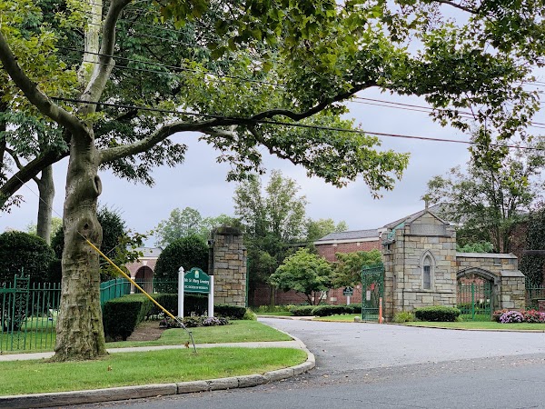 Mount St. Mary Cemetery grounds