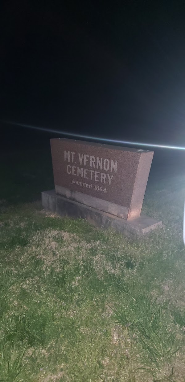 Mount Vernon Cemetery grounds