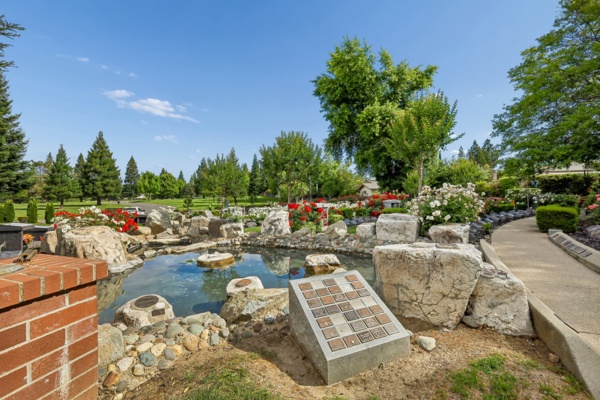 Mount Vernon Memorial Park & Mortuary cemetery grounds and headstones
