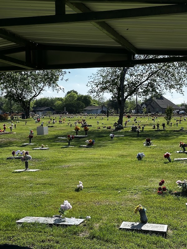 Mountain Creek Cemetery grounds