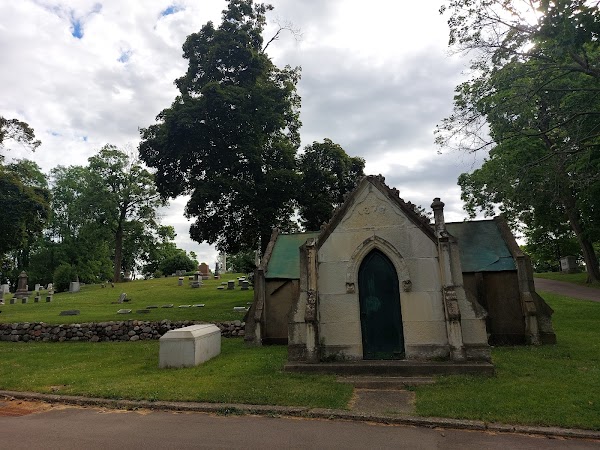 Mountain Home Cemetery grounds