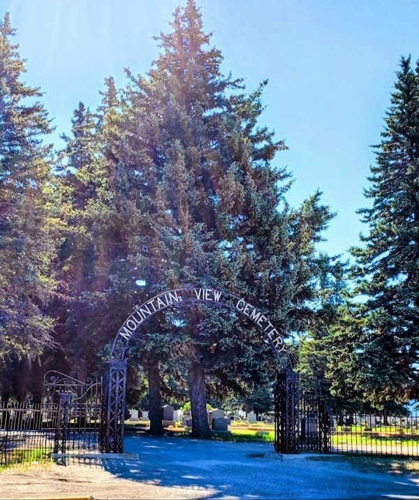 Mountain View Cemetery grounds