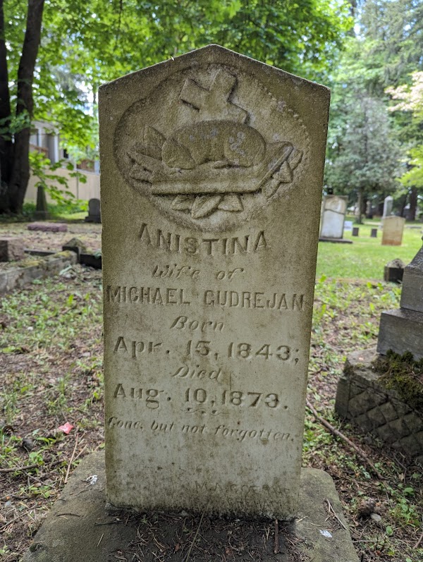 Mountain View Cemetery grounds