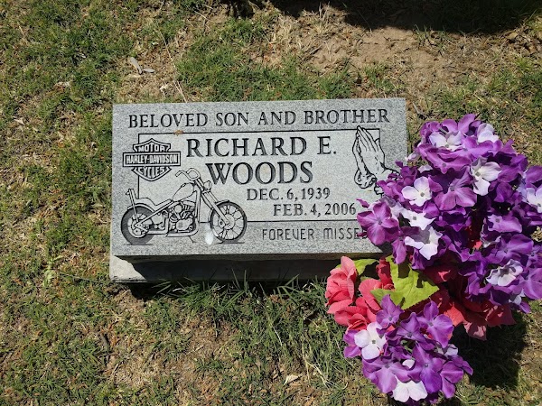 Mountain View Cemetery grounds