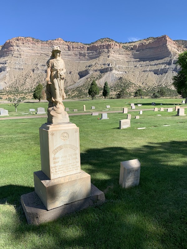 Mountain View Cemetery grounds