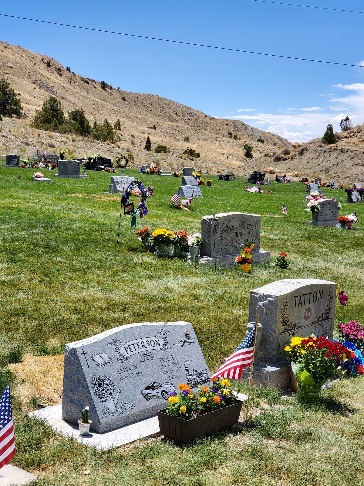 Mountain View Cemetery headstone and grounds