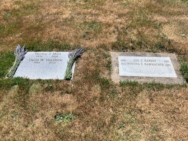 Mountain View Cemetery grounds