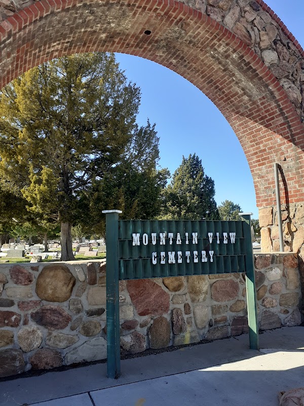 Mountain View Cemetery grounds