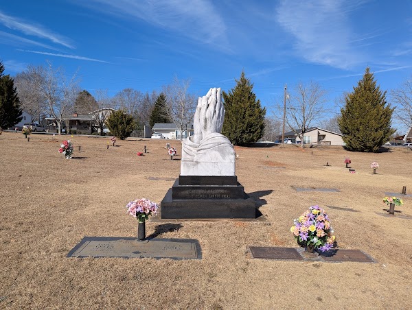 Mountain View Memorial Park grounds