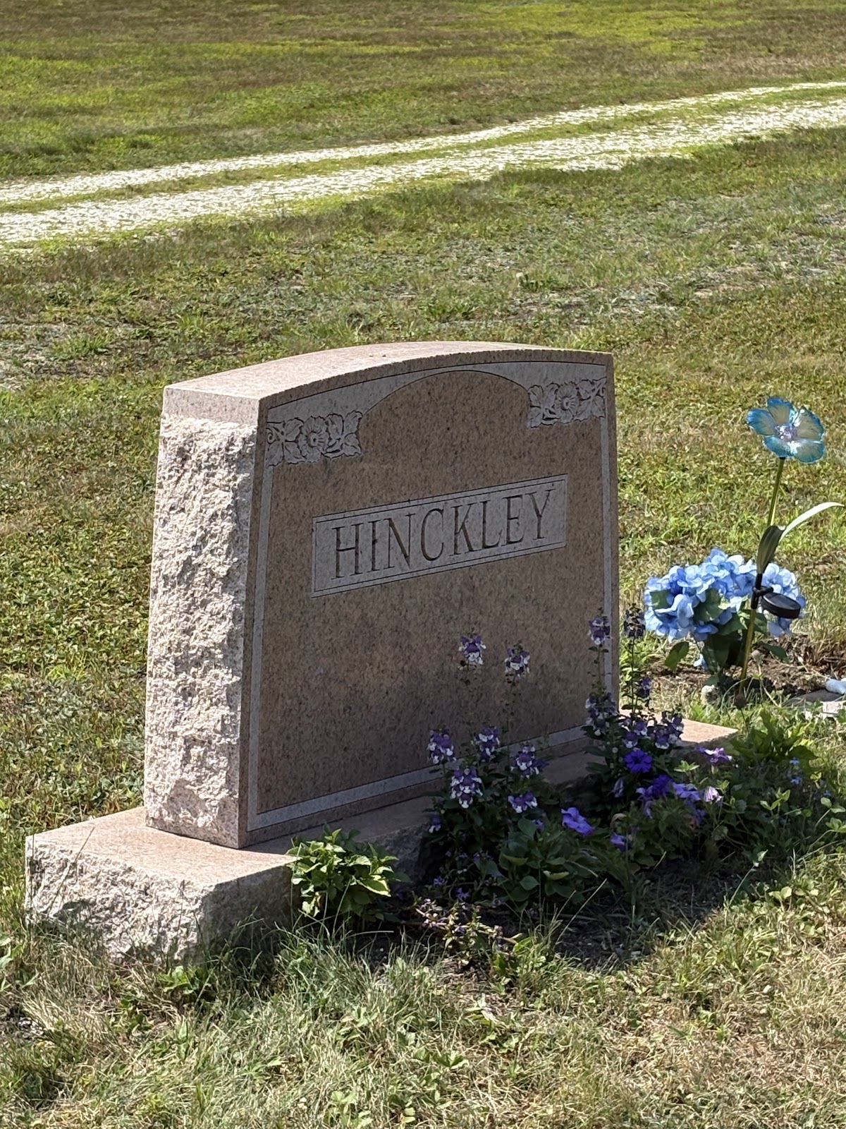 Mountainside Cemetery
