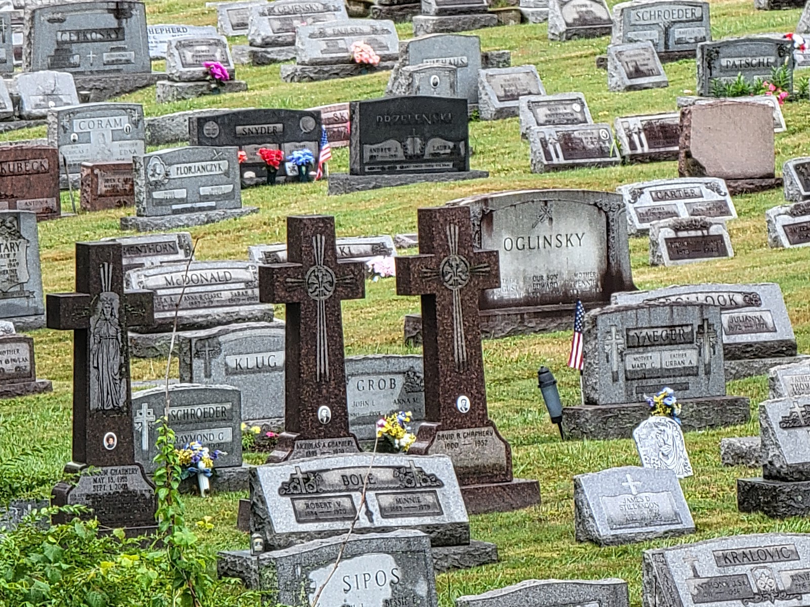 Mt Calvary Cemetery cemetery grounds and headstones
