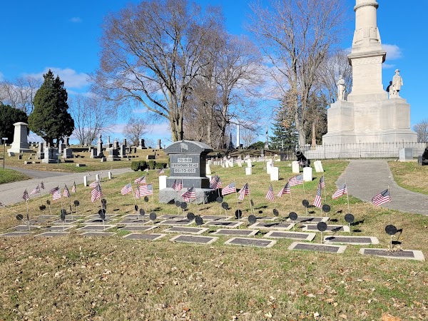 Mt Hope Cemetery grounds