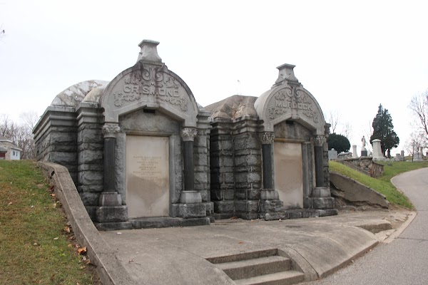 Mt Hope Cemetery grounds