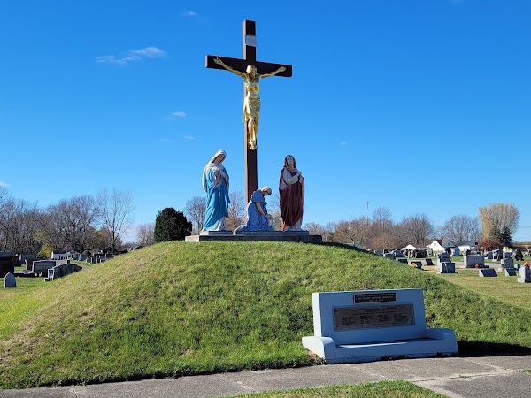 Mt Hope Cemetery grounds