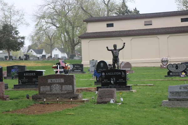 Mt Hope Cemetery grounds
