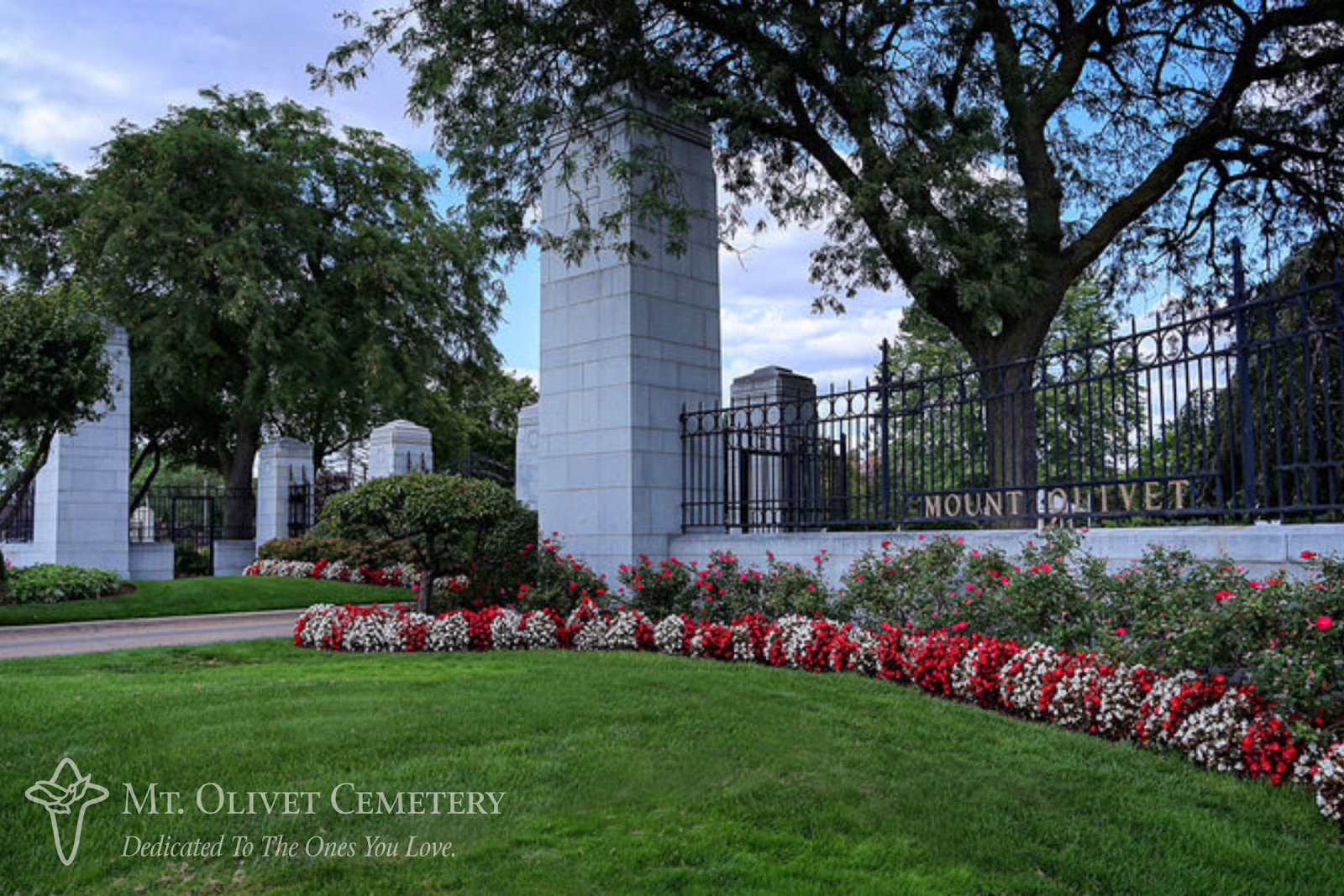 Mt. Olivet Cemetery cemetery grounds and headstones