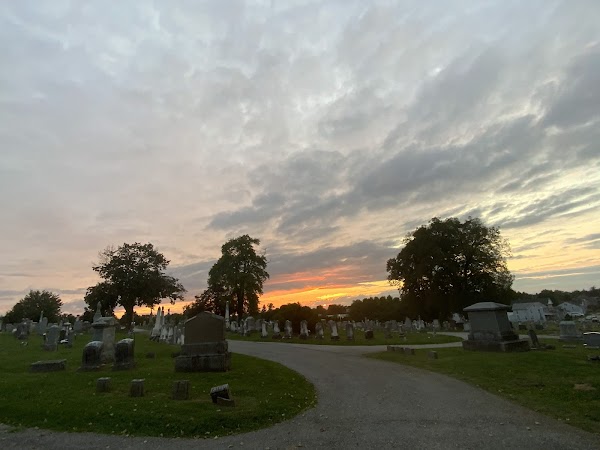 Mt Olivet Cemetery grounds