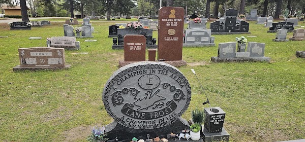 Mt Olivet Cemetery grounds