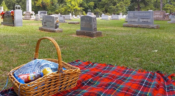 Mt Olivet Cemetery grounds