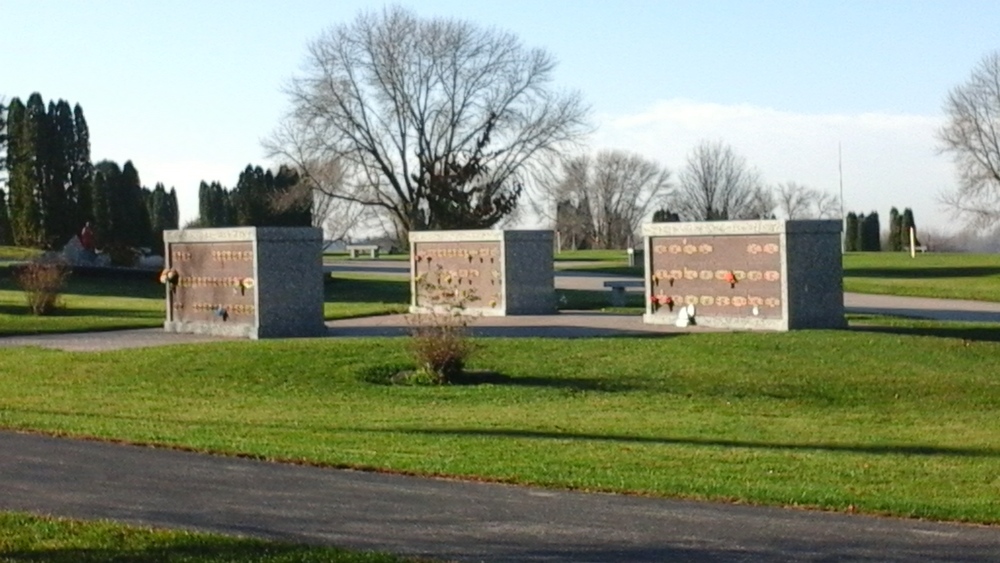 Mt Olivet Cemetery cemetery grounds and headstones