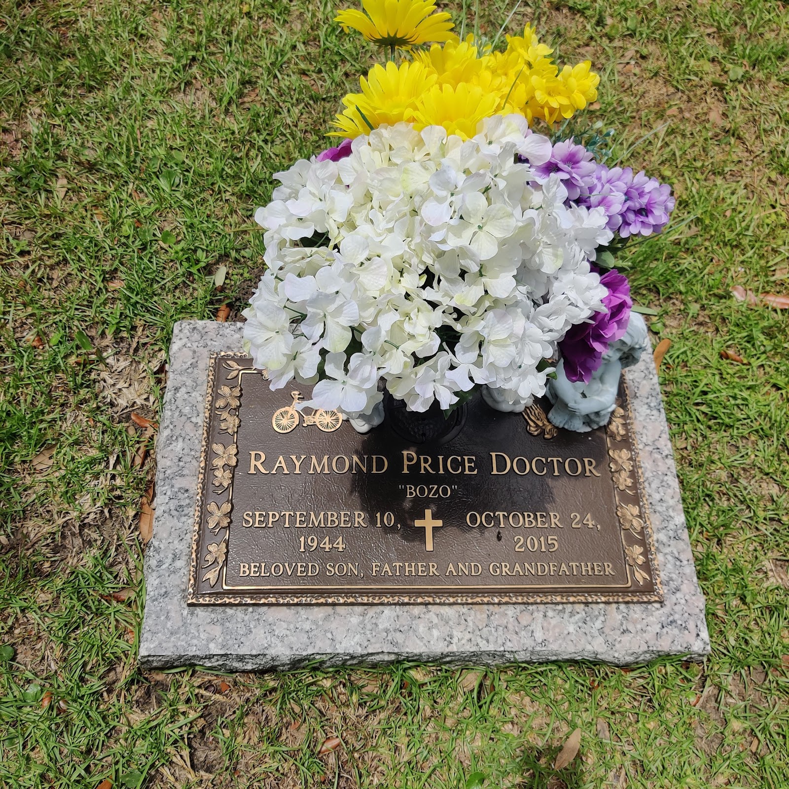 Mt Pleasant Memorial Gardens cemetery grounds and headstones