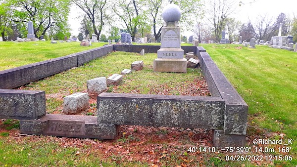 Mt. Zion Cemetery & Mausoleum grounds