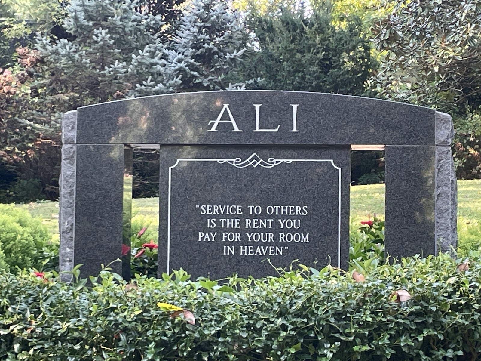 Muhammad Ali's Grave headstone and grounds