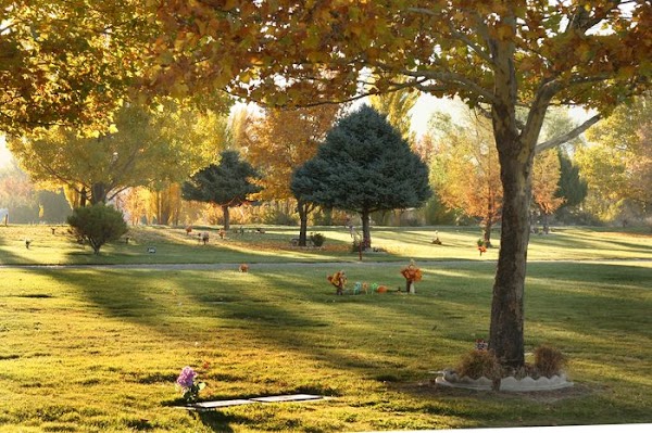 Myers Evergreen Memorial Park grounds