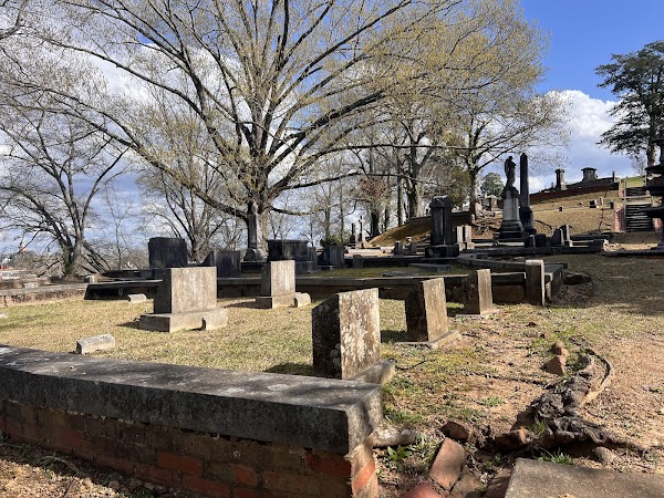 Myrtle Hill Cemetery grounds