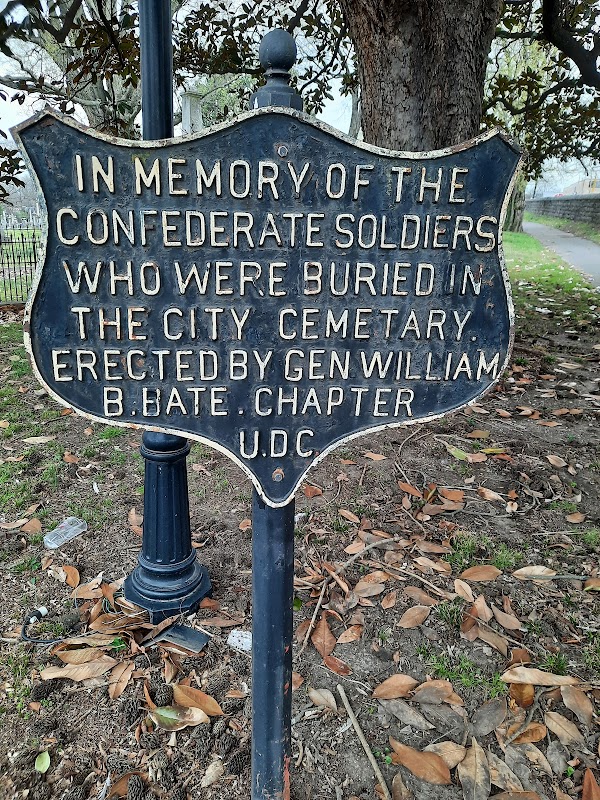 Nashville City Cemetery grounds