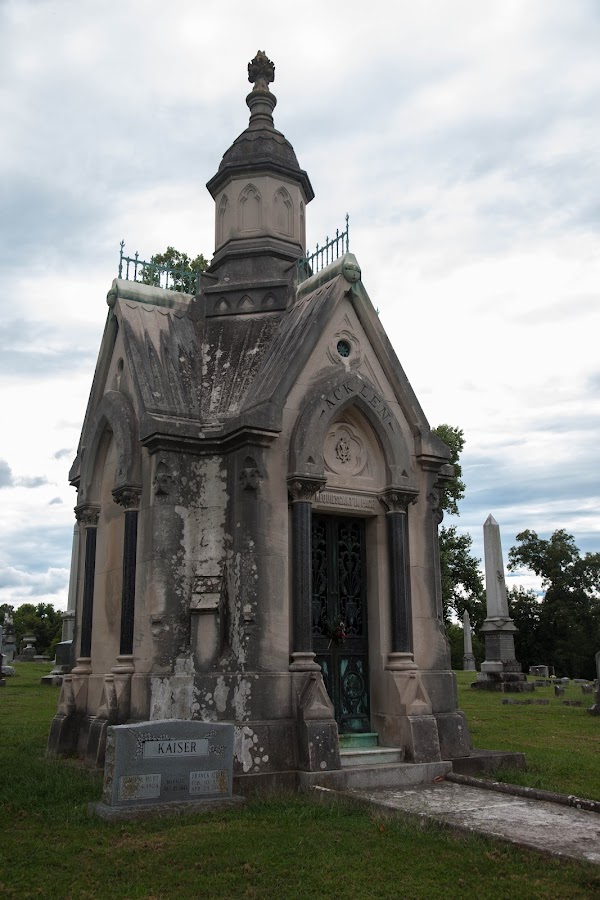 Nashville City Cemetery grounds