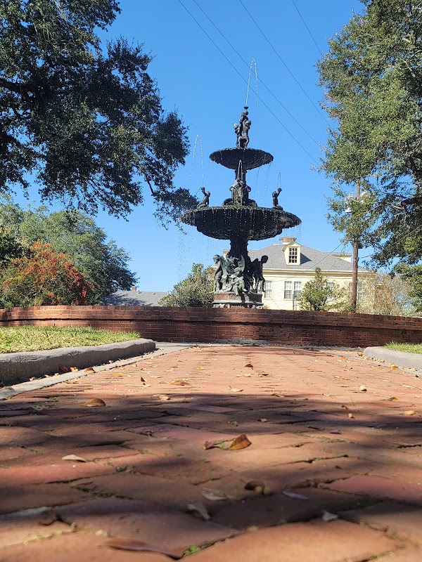 Natchez Memorial Park grounds