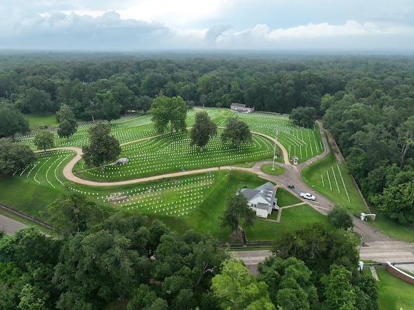 Natchez National Cemetery grounds