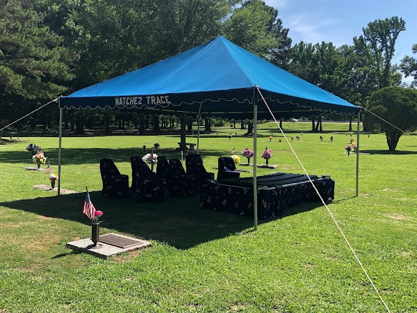 Natchez Trace Memorial Park Cemetery grounds