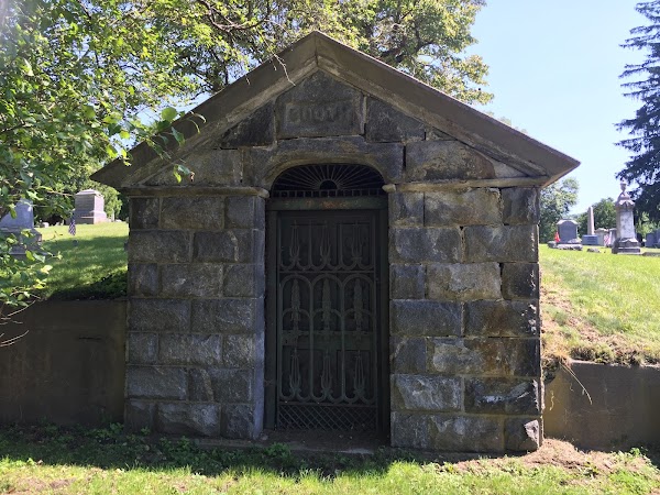 New Milford Center Cemetery grounds