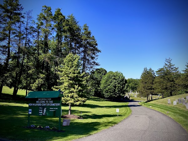 New Milford Center Cemetery grounds