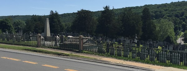 New Milford Center Cemetery grounds
