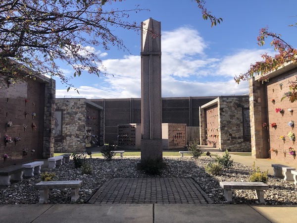 New Saint Mary's Cemetery grounds