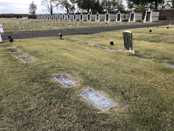 New Saint Mary's Cemetery grounds
