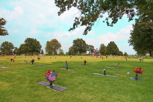 Newcomer’s Oak Lawn Memorial Gardens