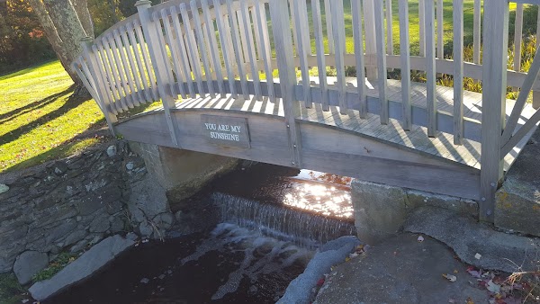 Newport Memorial Park grounds