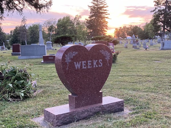 Newton Union Cemetery grounds