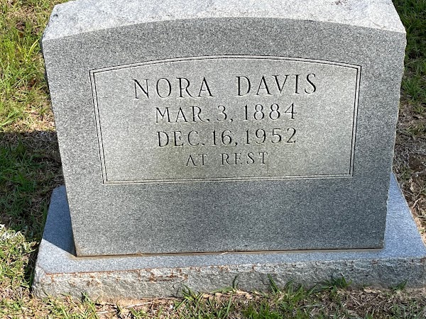 Nora Davis Cemetery grounds
