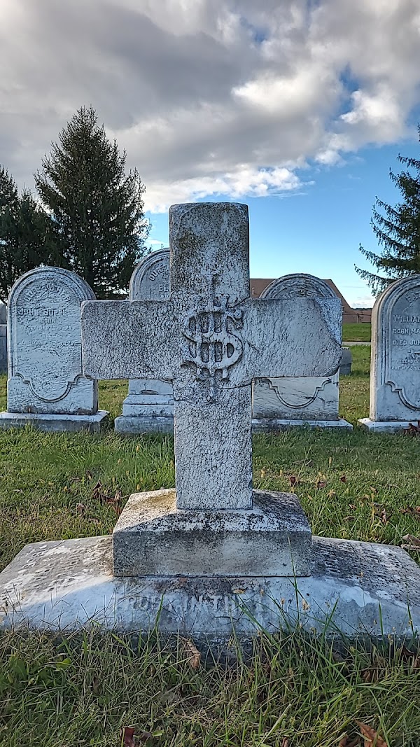 Norris City Cemetery grounds
