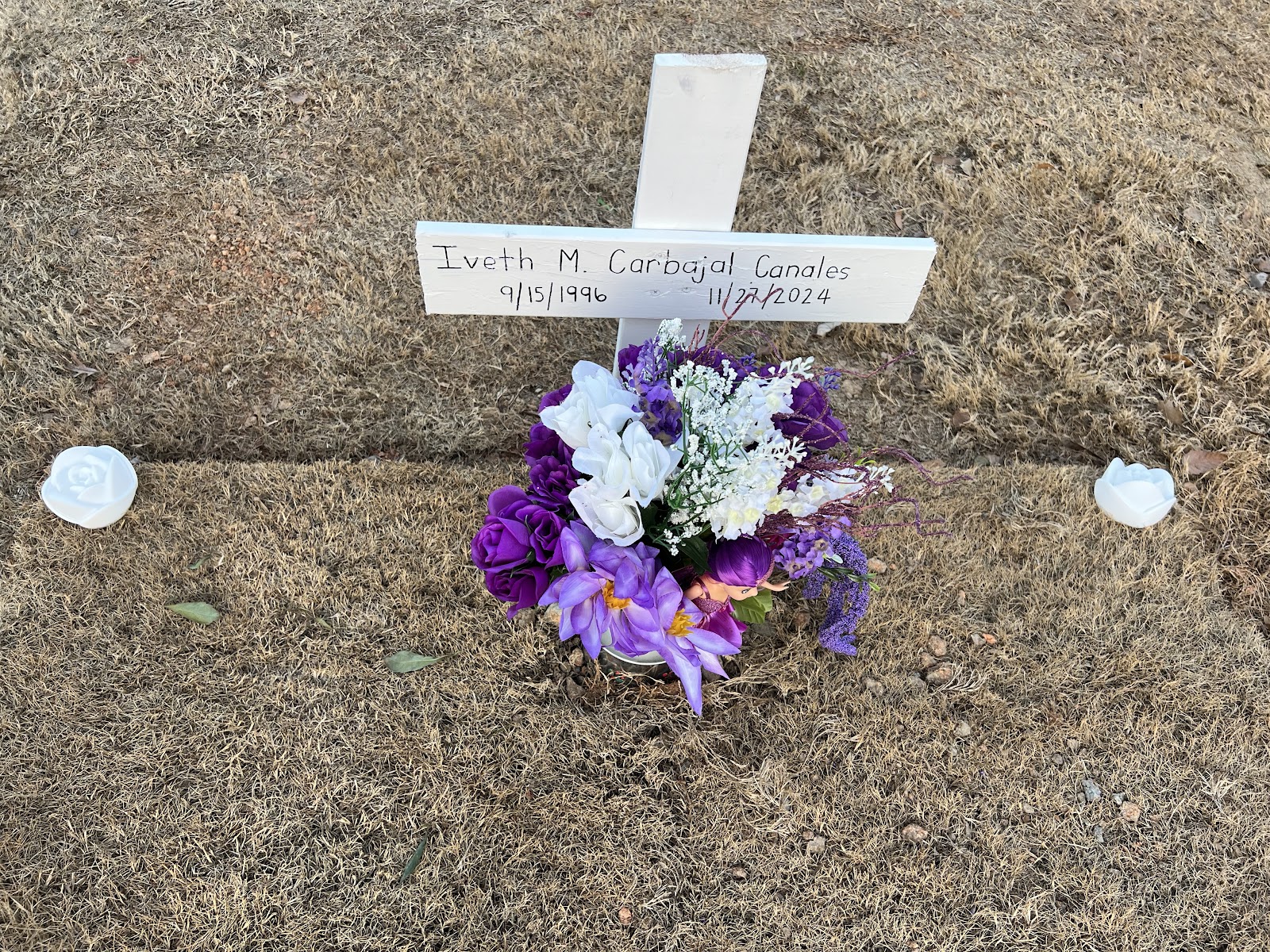 North Atlanta Memorial Park cemetery grounds and headstones
