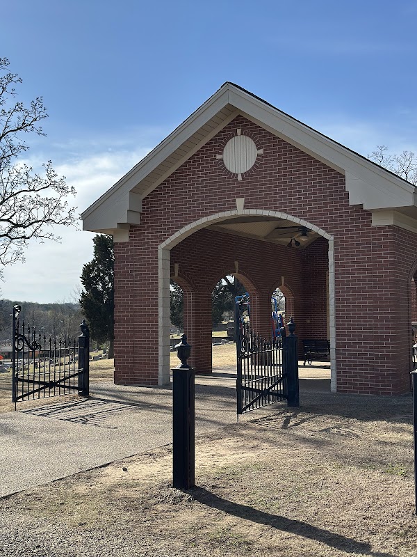 Oak Cemetery grounds