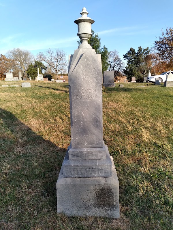 Oak Creek Cemetery grounds