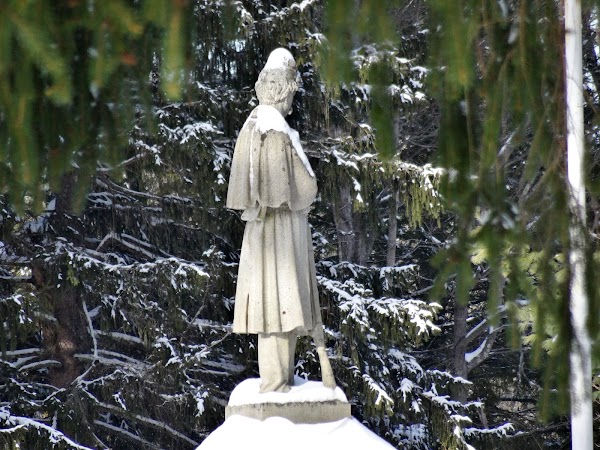 Oak Grove Cemetery grounds